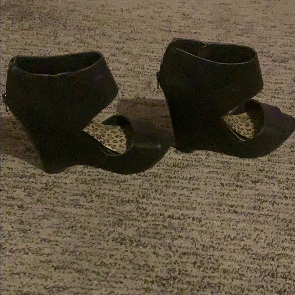 Nine West platform heels size 8